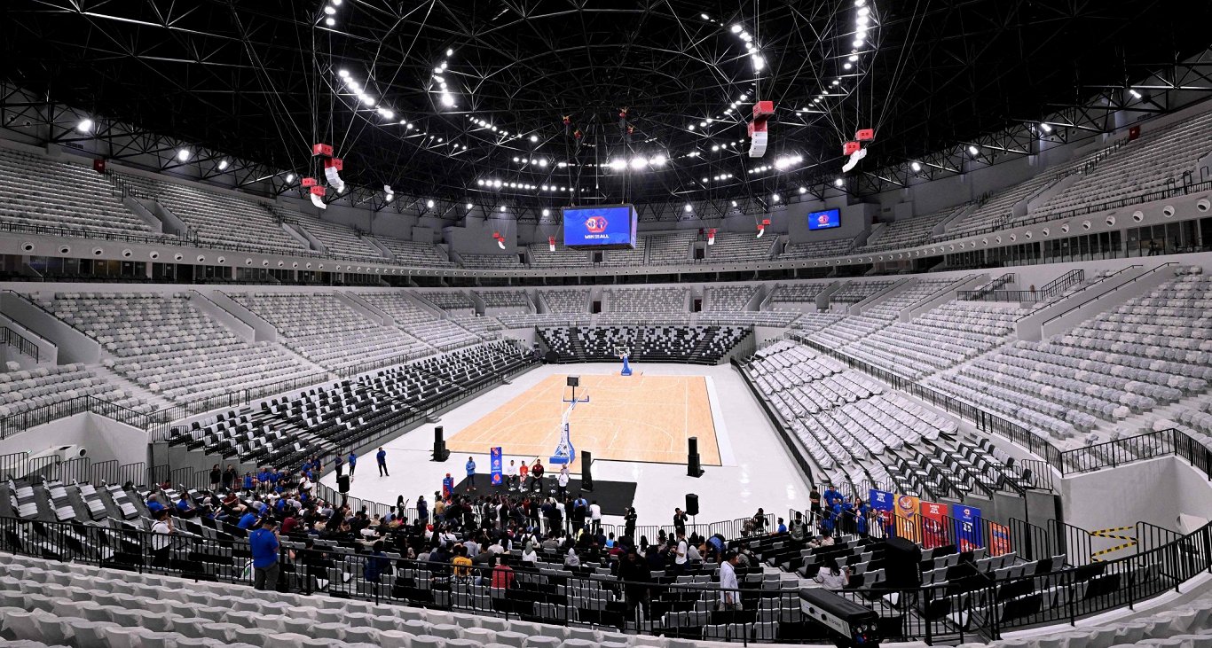 Ar Porziņģa foto un Latvijas līdzjutējiem Indonēzijā pošas basketbola Pasaules kausam