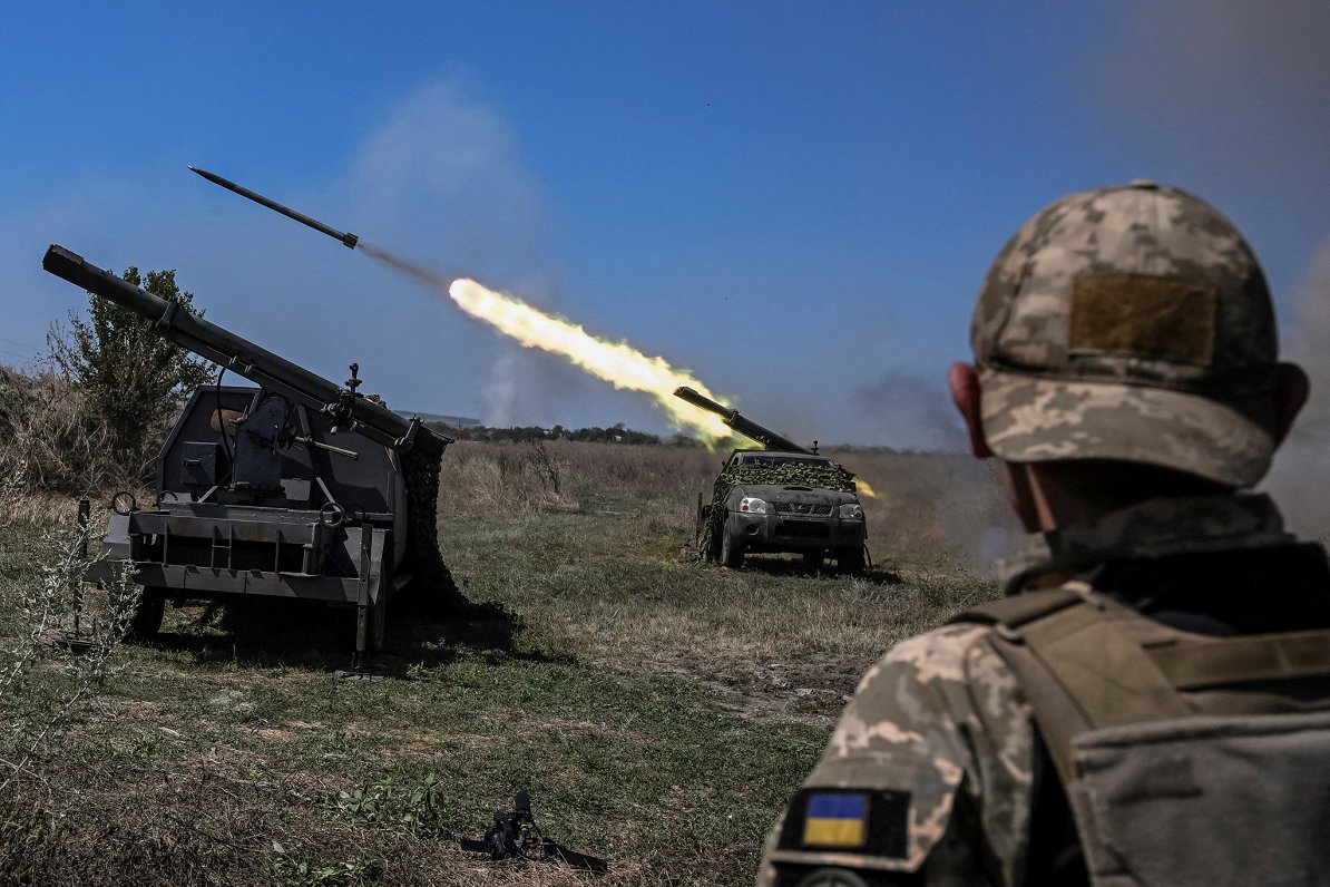 Ukrainas karavīri Zaporižjas apgabalā apšauda Krievijas iebrucēju pozīcijas