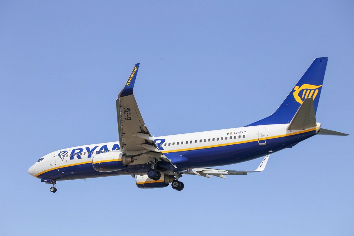 zemo cenu lidsabiedrības &quot;Ryanair&quot; lidmašīna