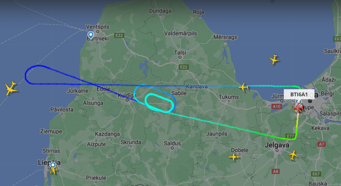 Самолет летевший в Дублин рейсом BT661 вернулся в аэропорт из-за неисправности