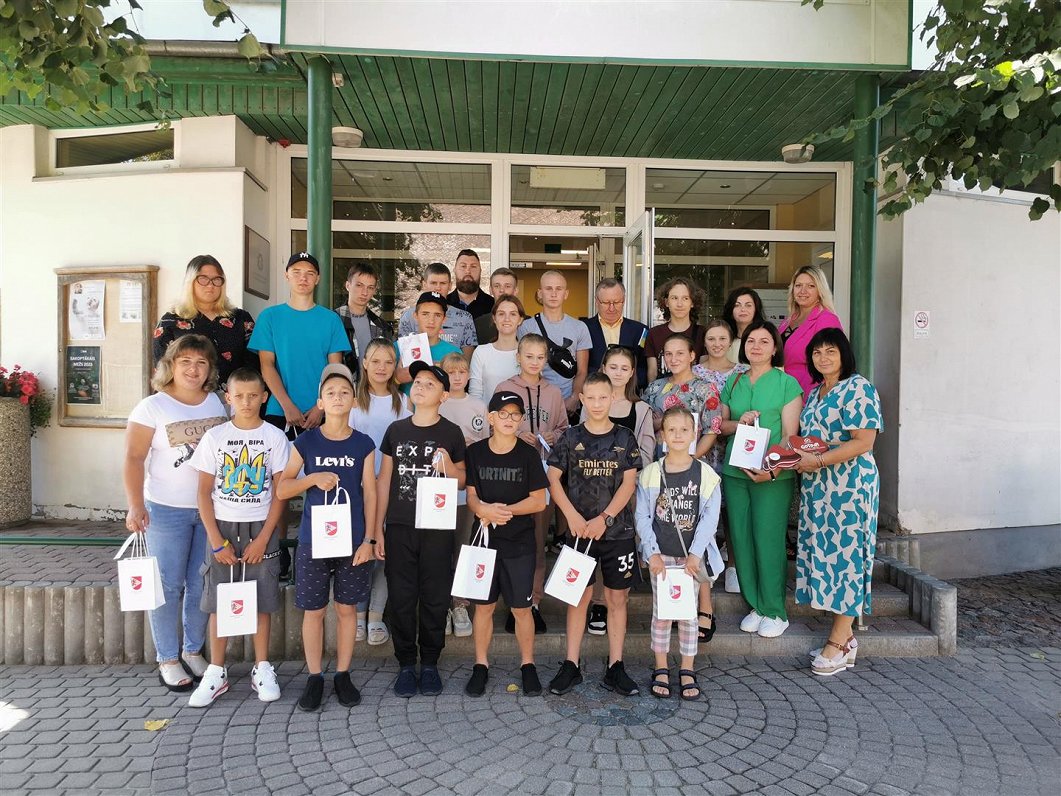 Группа детей из Украины гостит в Южнокурземском крае