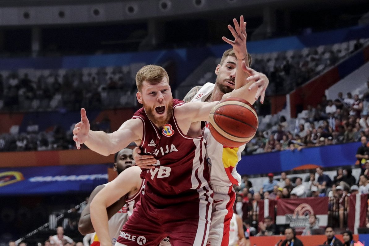 Latvija uzvar kārtējo episko basketbola spēli pret Spāniju / Raksts