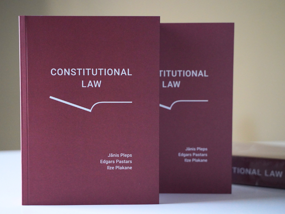 Book 'Constitutional Law'
