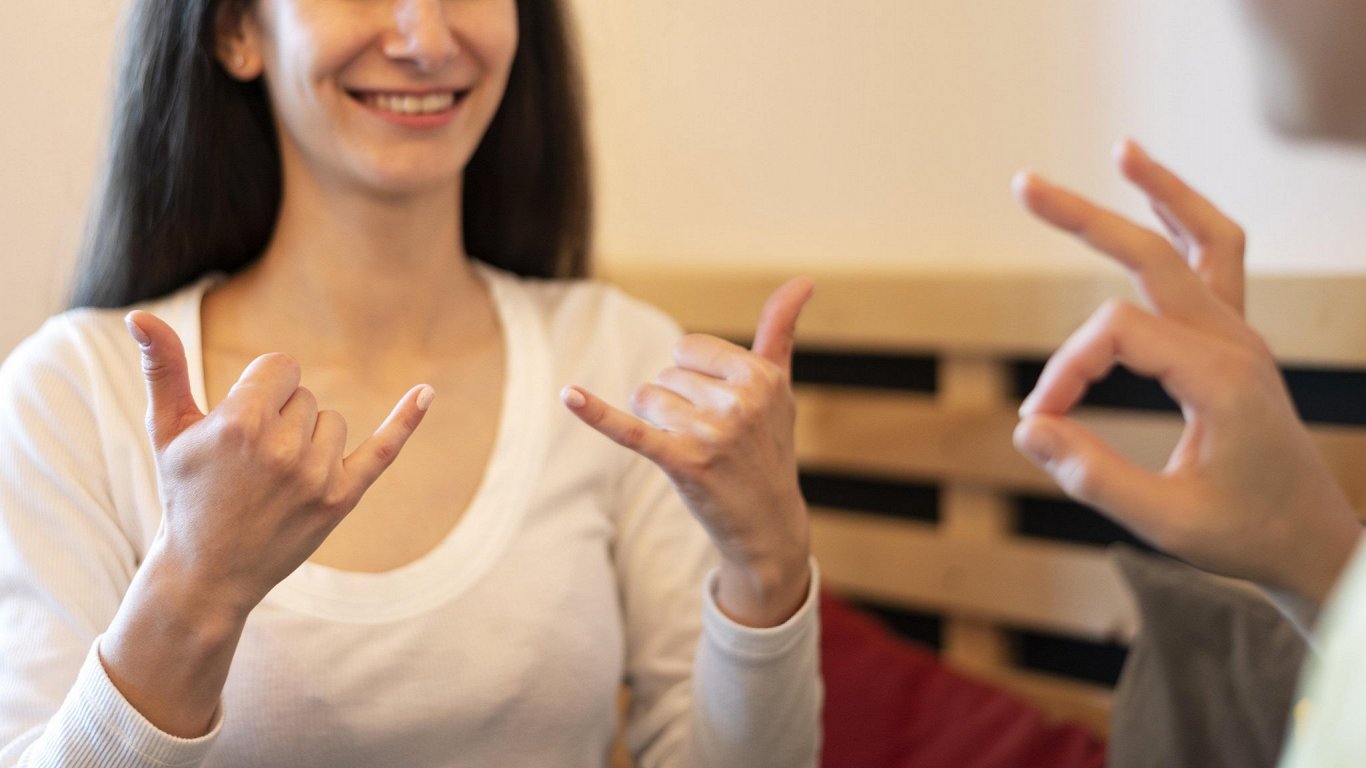 Язык жестов. Иллюстративное фото