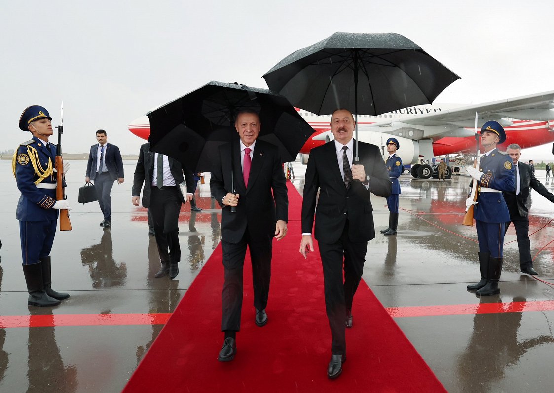Turcijas un Azerbaidžānas prezidenti tiekas Nahčivanas Autonomajā Republikā