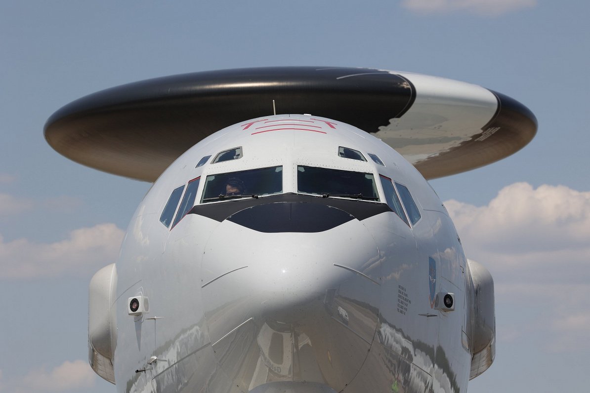 AWACS lidmašīna. Ilustratīvs attēls