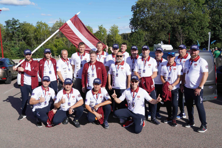 Latvijas delegācija Pasaules čempionātā karpu makšķerēšanā