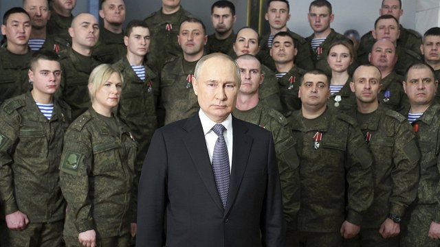 Krievija nākamgad plāno palielināt militāros izdevumus par gandrīz 70%