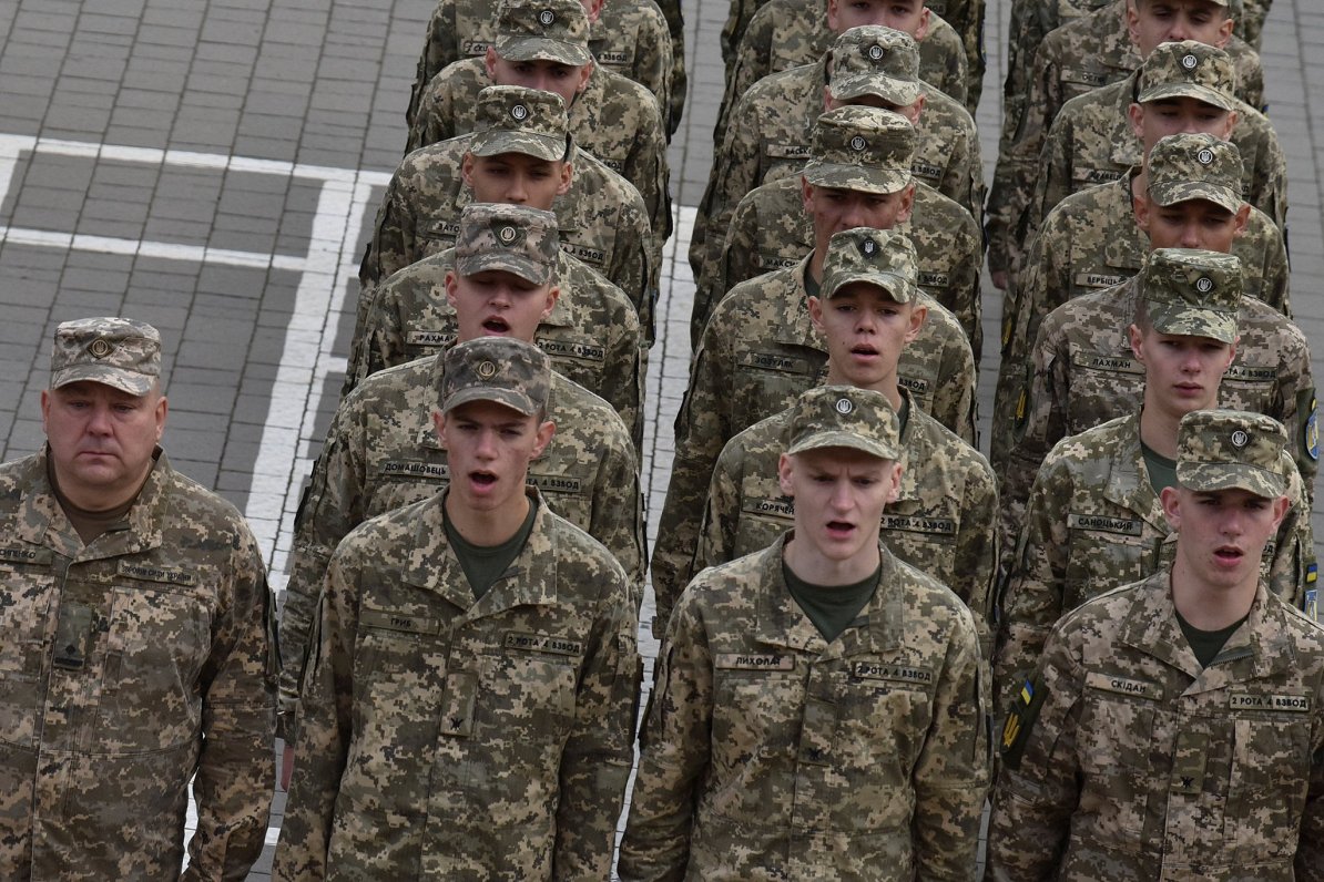 Ukrainas armijas militāro kadetu zvēresta došana Ļvivā
