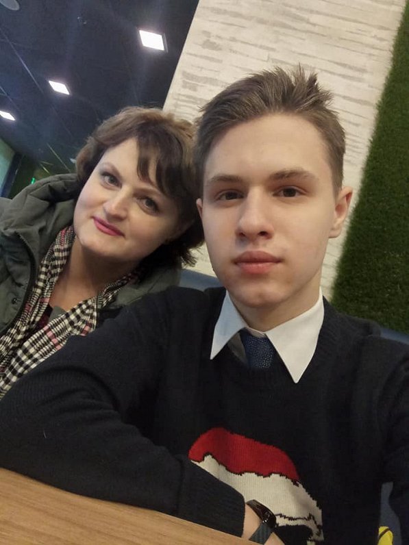 Vlads Mariupolē - ar mammu 2021.g.