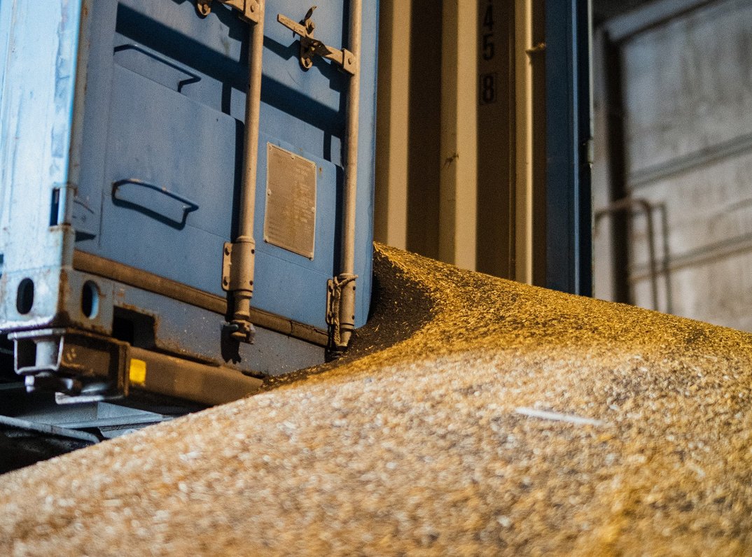 Latvija ierosina aizliegt graudu importu no Krievijas uz Eiropas Savienību / pants