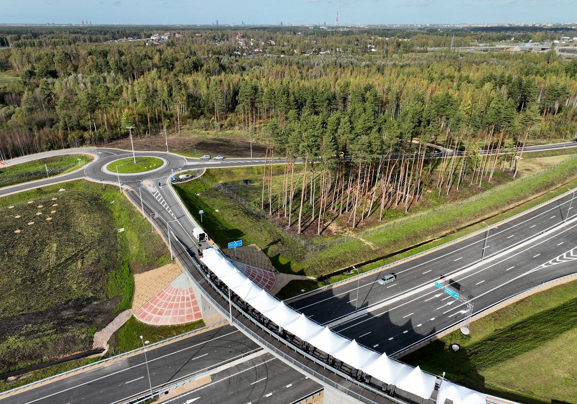Участок новой Кекавской окружной дороги.