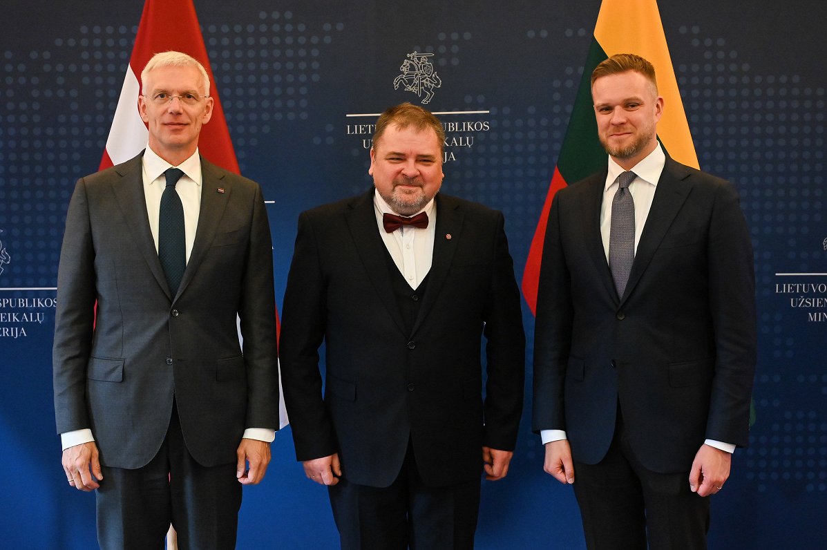 Krišjānis Kariņš in Vilnius with Gabrielius Landsbergis and Balts Award winner  Edmundas Trumpas.