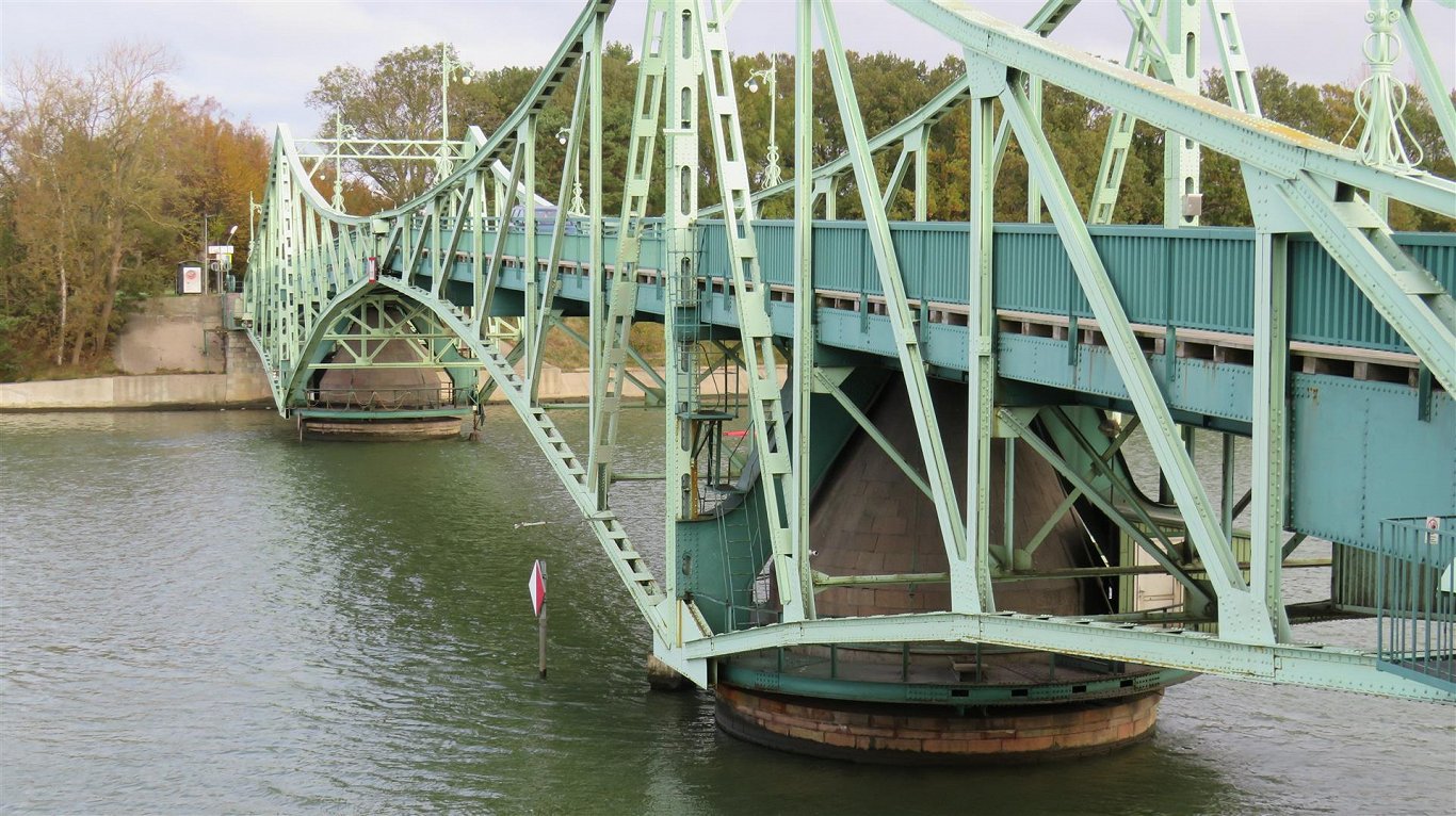 Мост Калпака в Лиепае