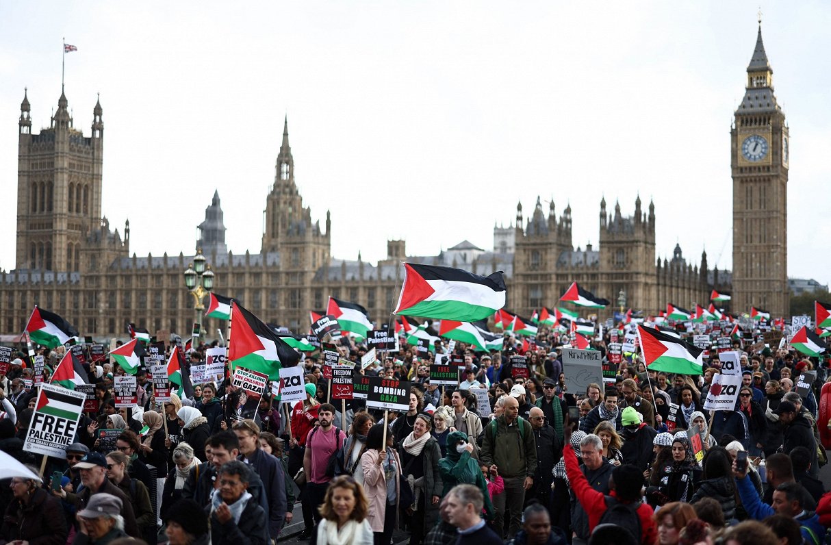 Protesti Londonā palestīniešu atbalstam