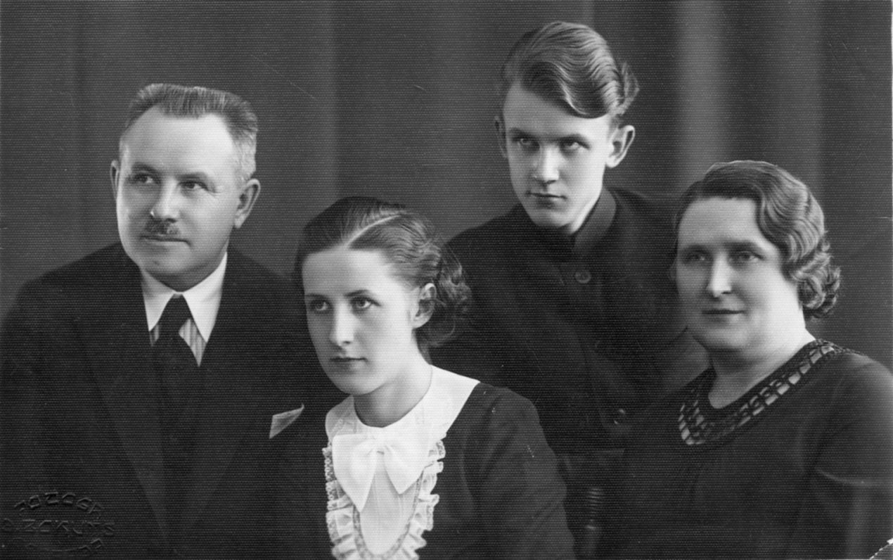 Rimbenieku ģimene 1937. gadā