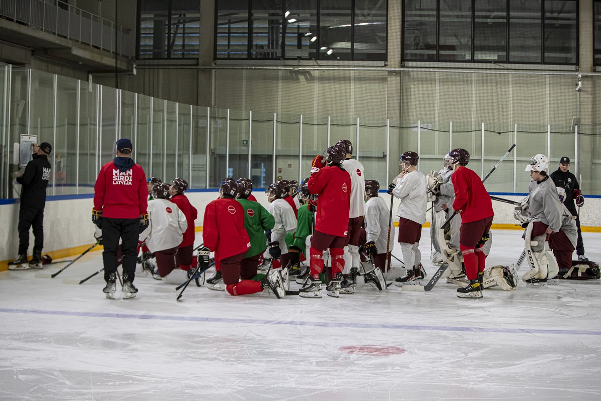 Latvijas hokeja izlase treniņā