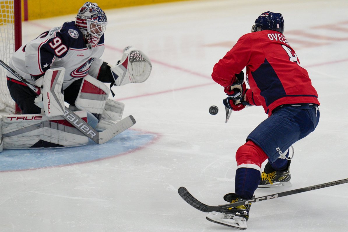 Merzļikinam atvairīti astoņi metieni «Blue Jackets» zaudējumā «Panthers»