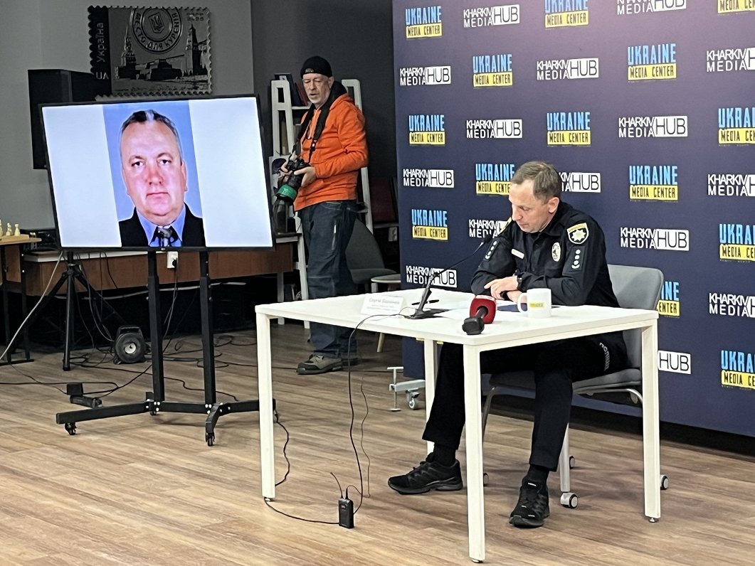Harkivas policijas izmeklēšanas nodaļas vadītājs Sergijs Bolvinovs informē medijus par Hrozas traģēd...