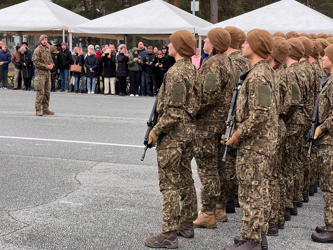 Sargāt Latviju sola 65 jaunie karavīri