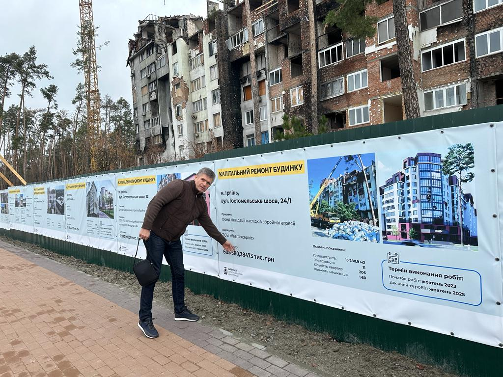 Kijivas apgabala administrācijas vadītāja padomnieks atjaunošanas jautājumos Oleksandrs Oniščenko pi...