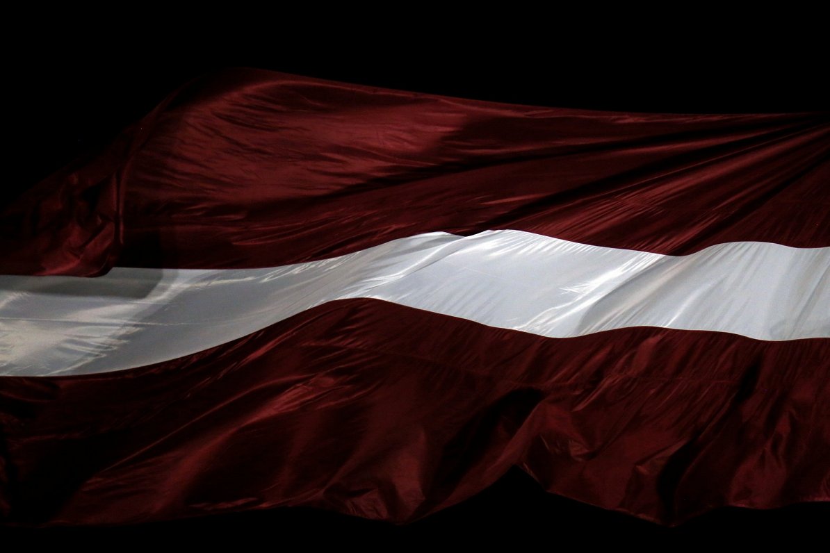 Latvijas valsts karogs