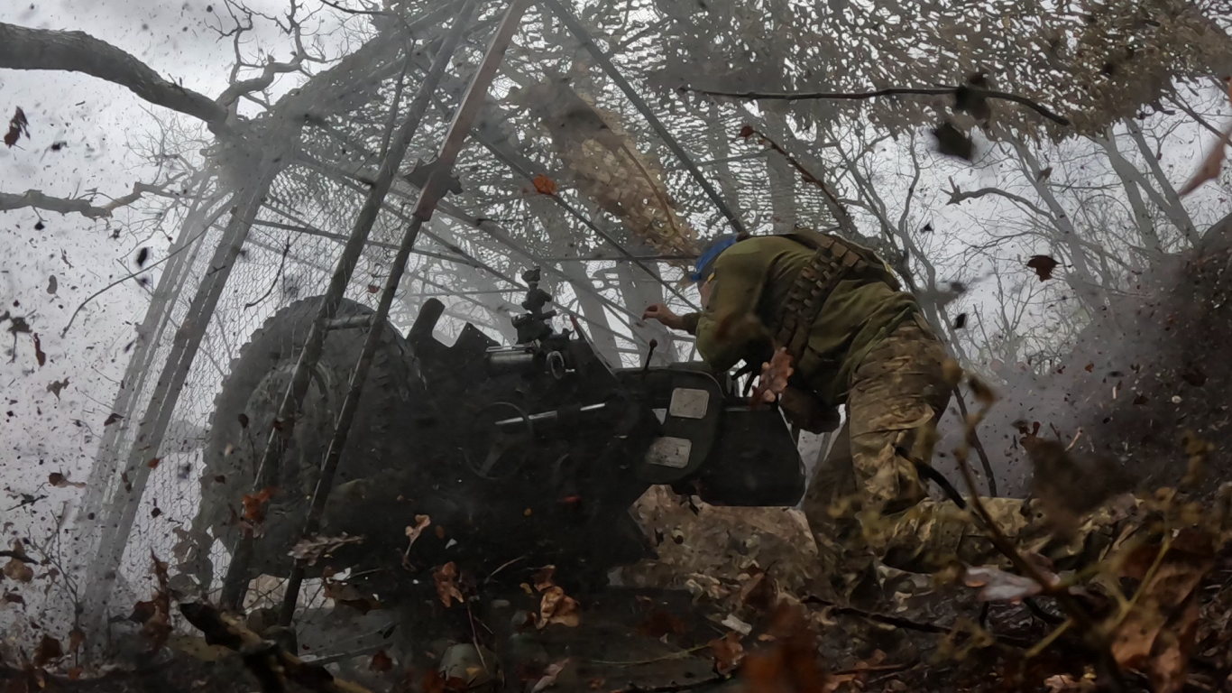 Ukrainas artilēristi darbībā