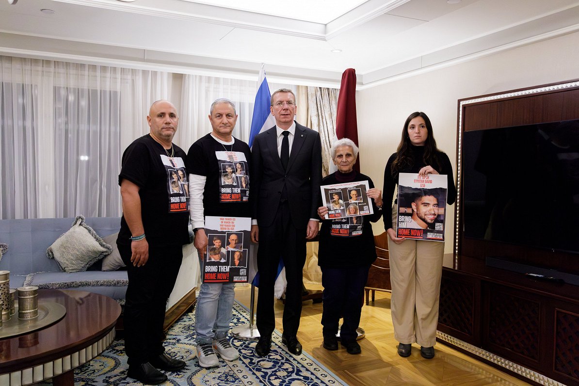 President Edgars Rinkēvičs meets families of hostages held by Hamas