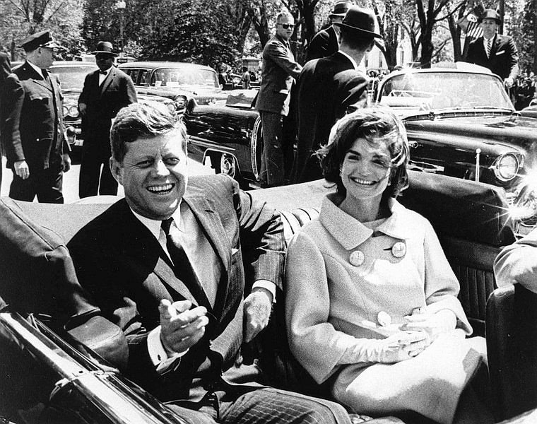 ASV prezidents Džons Kenedijs ar sievu Džekiju