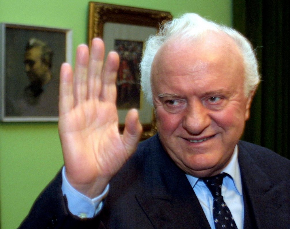 Bijušais Gruzijas prezidents Eduards Ševardnadze 2003. gadā
