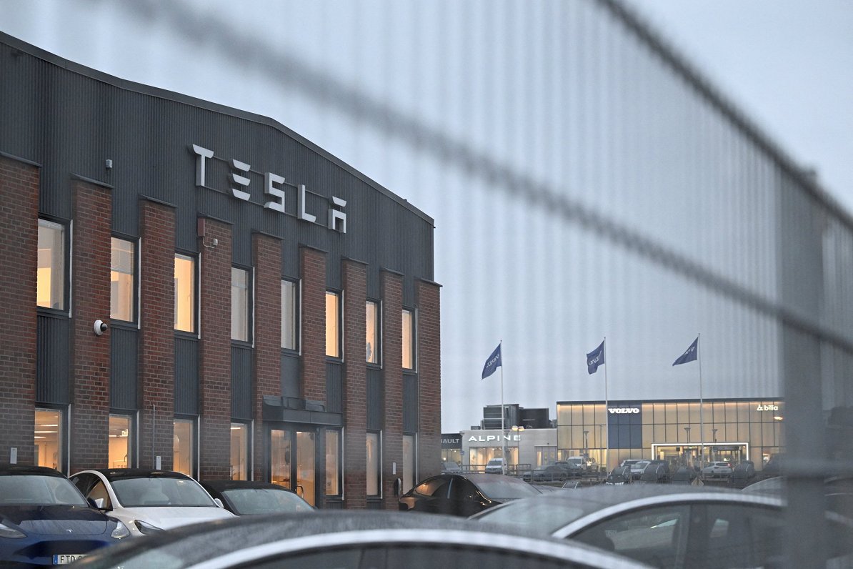 &quot;Tesla&quot; servisa centrs Zviedrijā