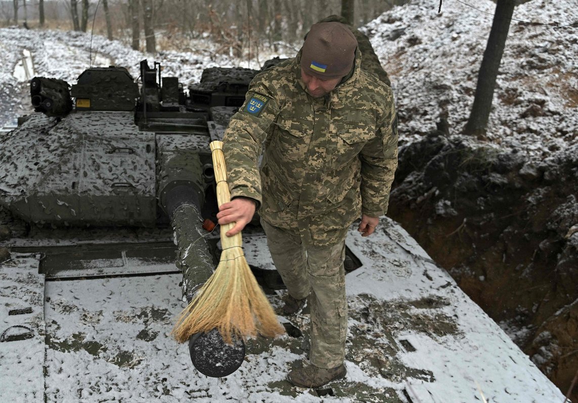 Ukrainas armijas tankists Doneckas reģionā