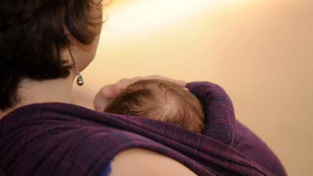 Psihiatrs: Katra desmitā jaunā māmiņa var saslimt ar pēcdzemdību depresiju