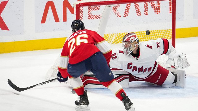 Balinskis gūst NHL karjerā pirmos vārtus; uzvara arī Girgensonam