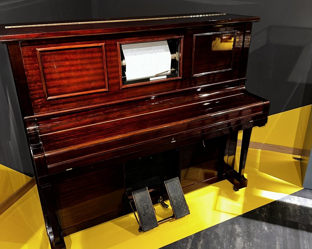 Pianola izstādē &quot;SAN&quot; Rakstniecības un mūzikas muzejā