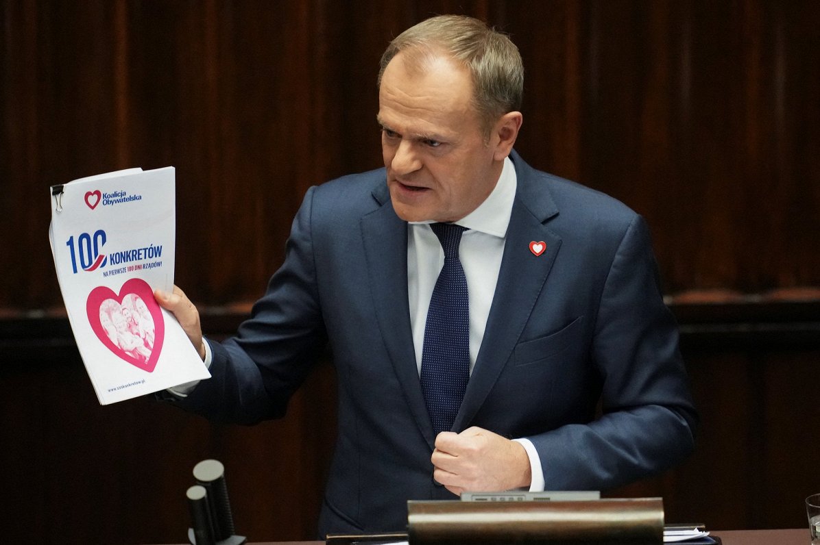 Polijas premjers Donalds Tusks iepazīstinājis parlamentu ar jaunās valdības programmu