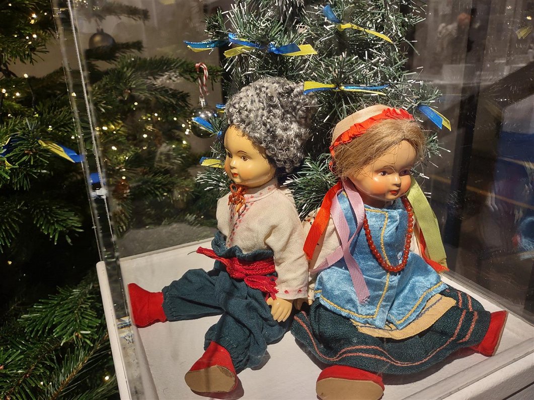 Украинские куклы в музее кукольного искусства и дизайна в Лиепае