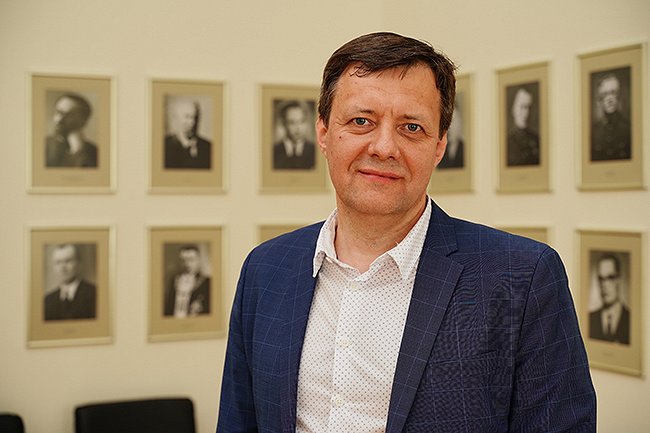 Daugavpils Valstspilsētas vidusskolas direktors Ilmārs Zučiks