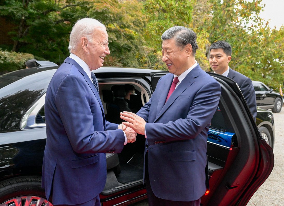 ASV prezidents Džo Baidens un Ķīnas prezidents Sji Dzjiņpins