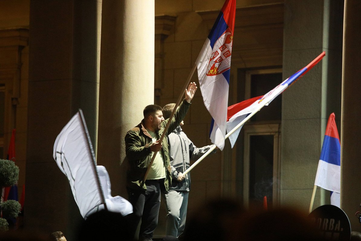 Serbijā protestē pret vēlēšanu rezultātiem