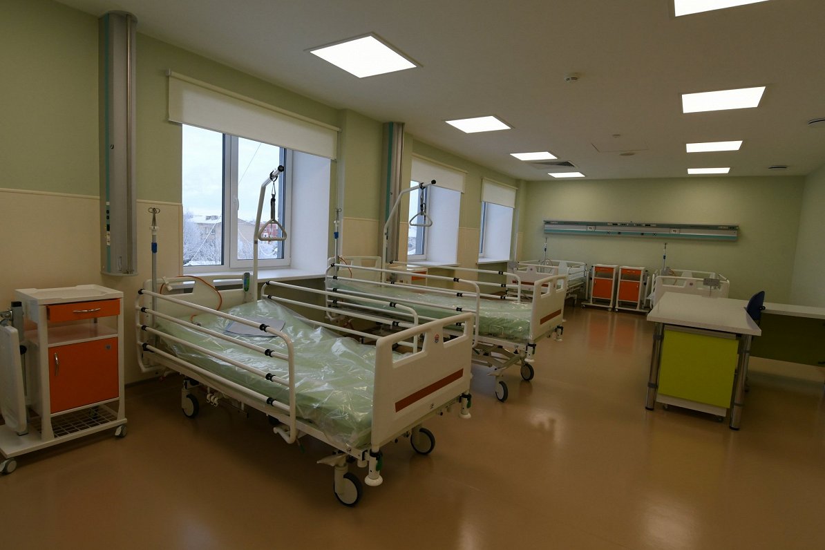 Preiļu slimnīcā atklātas atjaunotās dienas stacionāra telpas