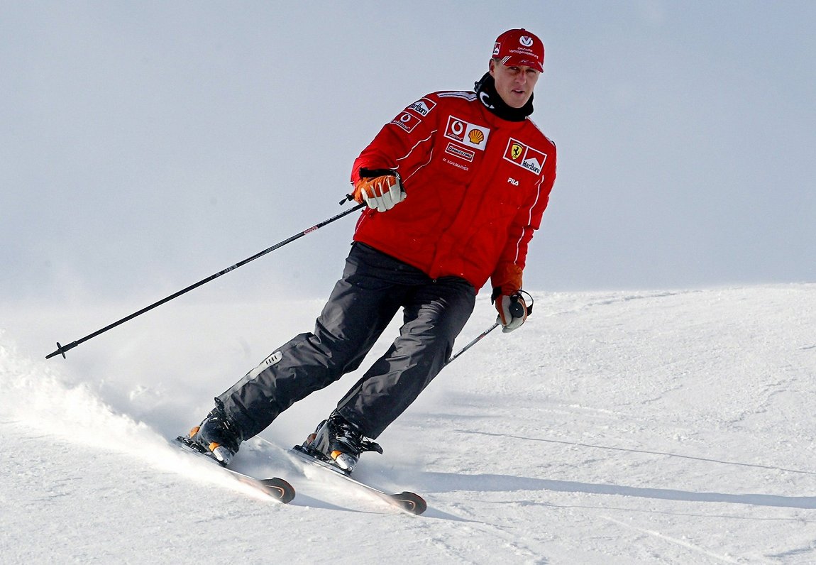 Kalnu slēpošana bija viens no Mihaela Šūmahera hobijiem. Šeit viņš redzams Itālijas kalnos bez ķiver...