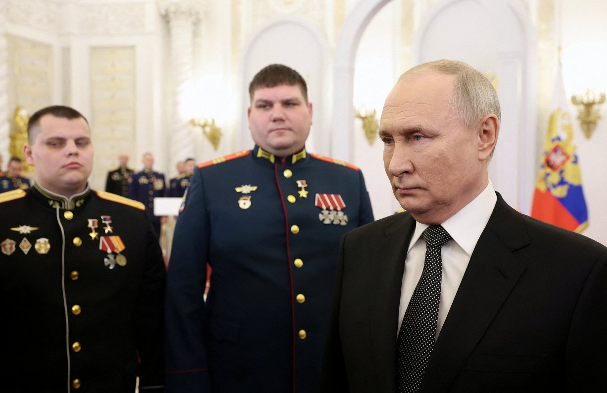 Владимир Путин объявил о решении баллотироваться в президенты РФ
