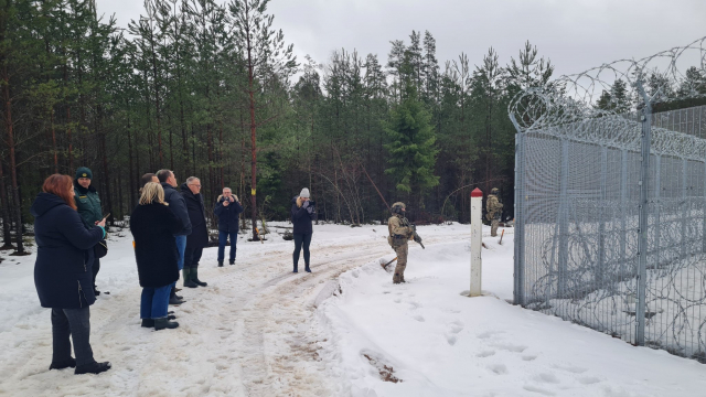 Забор на сухопутных участках границы с Беларусью достроят в этом году