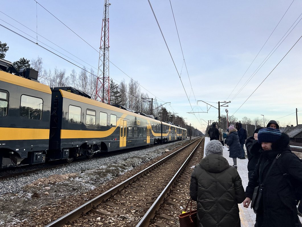 Uz Latviju tika nosūtīta papildu palīdzība vilcienu/materiālu remontam