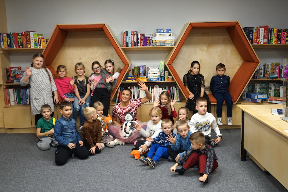 Gulbenes bibliotēkas lasītava bērniem un jauniešiem