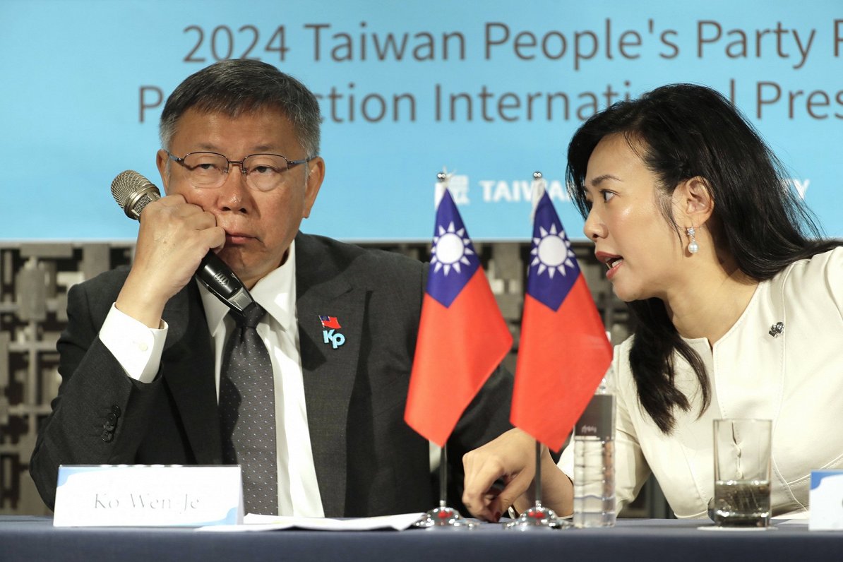 Taivānas prezidenta amata kandidāts Ke Veņže un viceprezidenta amata kandidāte Sintija Vu