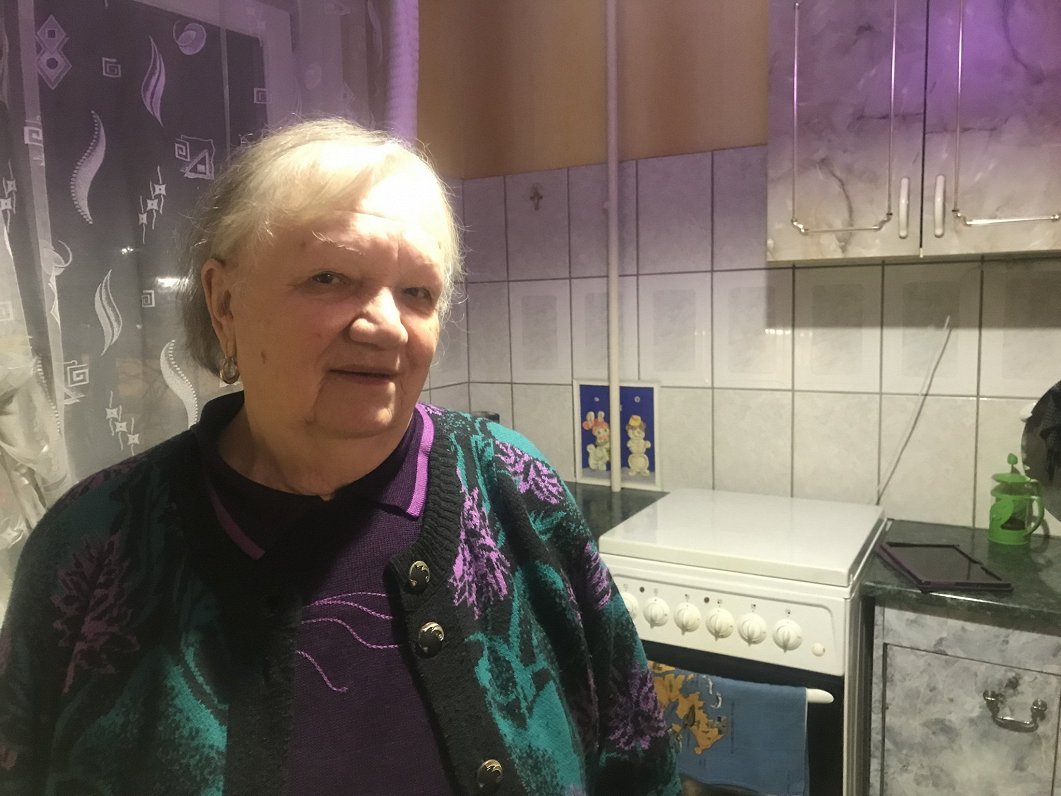 80 gadus vecā Ludmila no Uzbekistānas