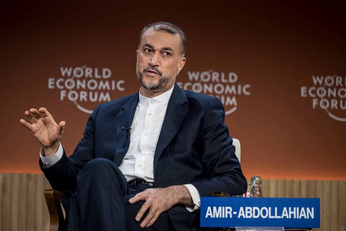 Irānas ārlietu ministrs Hoseins Amirabdolahjans uzstājas Davosas forumā