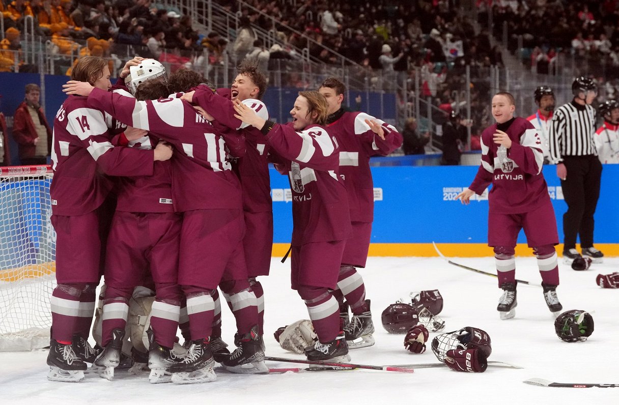 Latvijas 3x3 hokeja izlase izcīna zelta medaļas jaunatnes olimpiskajās spēlēs